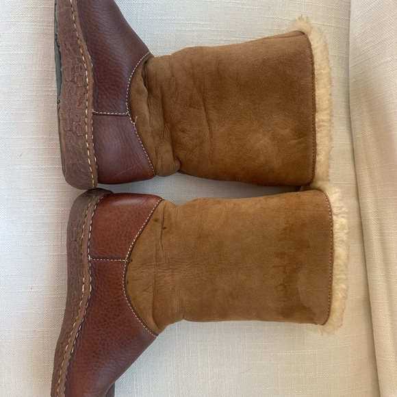 Børn Handcrafted Shearling-Lined Leather Boots — Women’s Size 8 - Picture 4 of 11